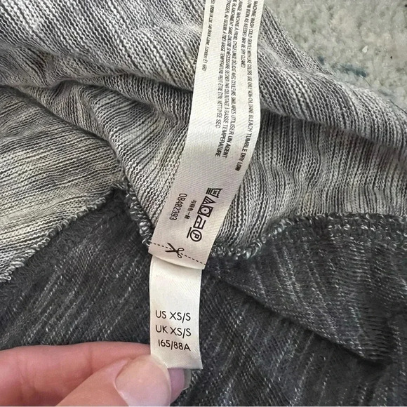 Free People Beach Cawl Cocoon Neck Pull Over Top Grey XS/S - Picture 5 of 8